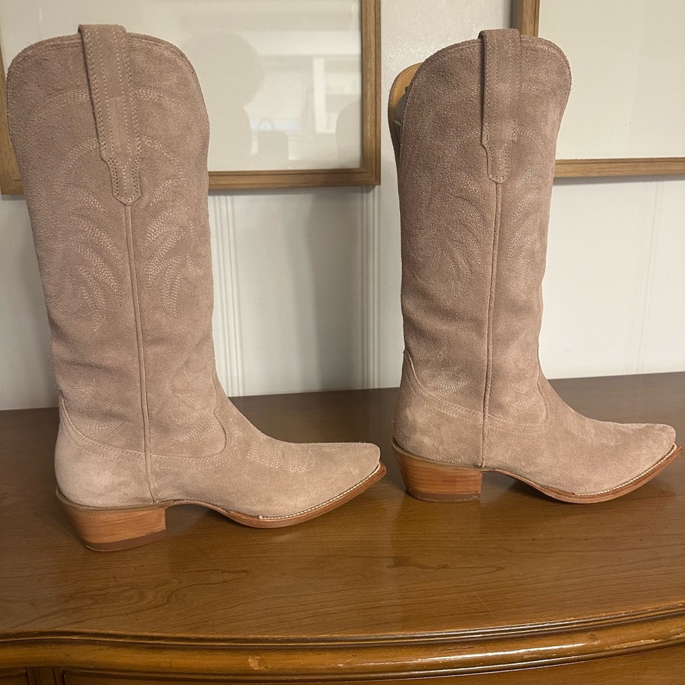 Tecovas The Annie Fawn Suede - Picture 4 of 7